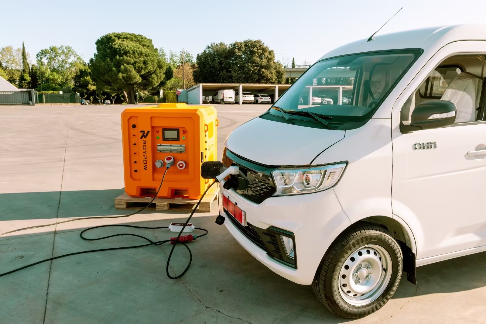 ROYPOW PC15KT ESS in Spain Flexible, Quiet, and Clean Power for Temporary Events-1