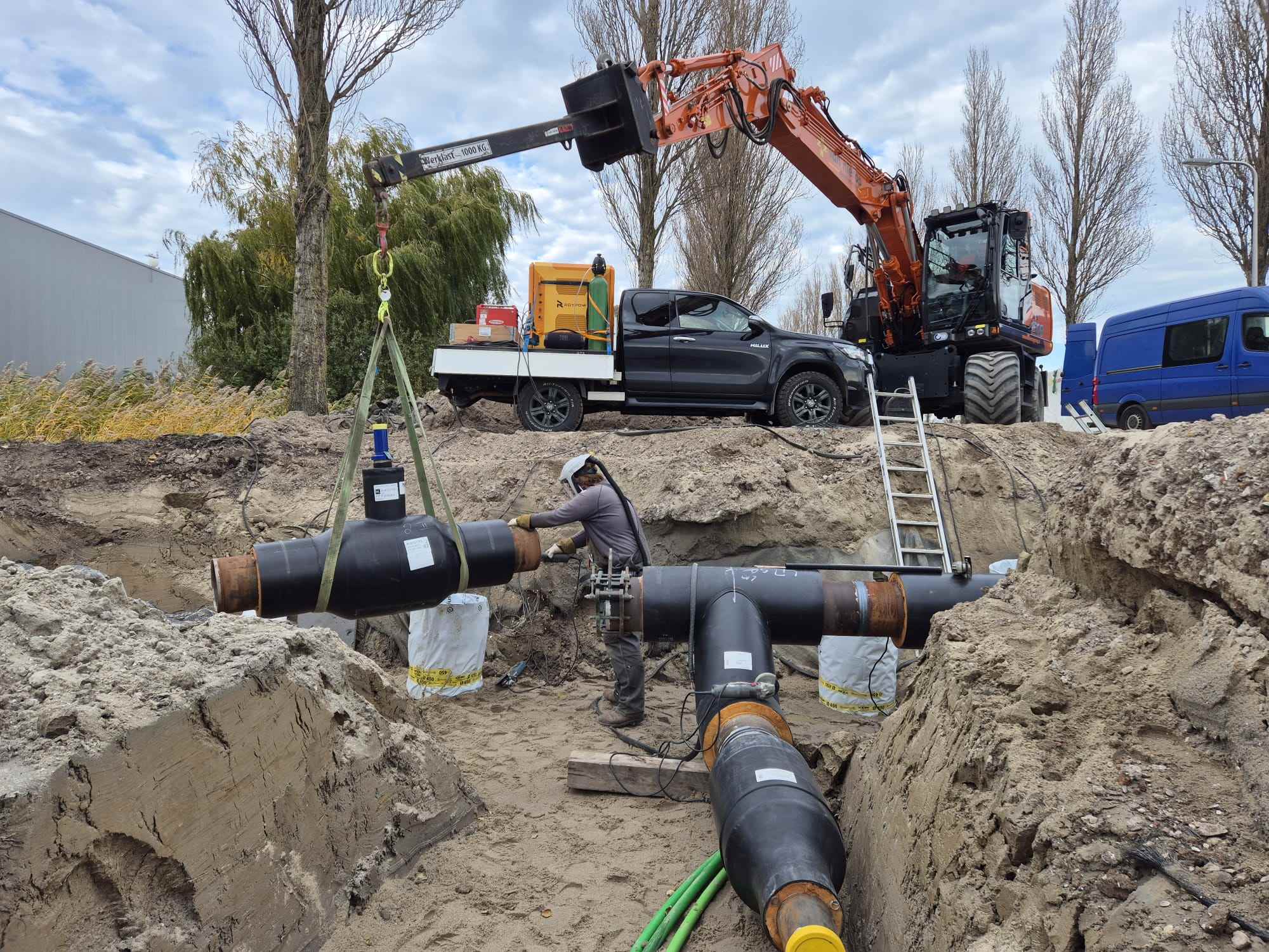 To address these challenges, the customer selected the ROYPOW PC15KT mobile energy storage system